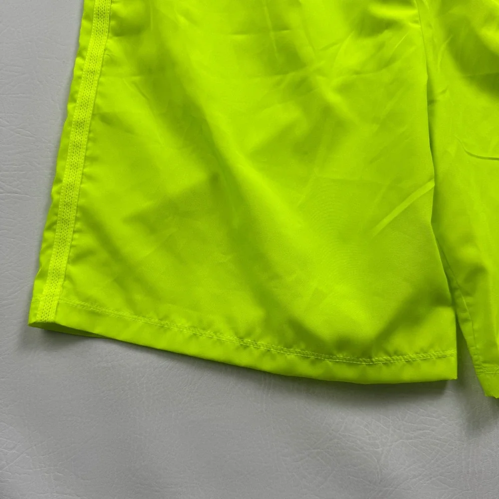 Nike Kids Dri-FIT Training Shorts Volt Neon Yellow DX5382-702 XL
